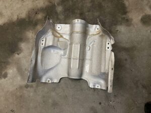 BLACHA OSŁONA TERMICZNA MERCEDES GL X166