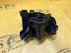 SKRZYNKA OBUDOWA BEZPIECZNIKÓW DOLNA RENAULT CLIO IV