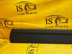 OBUDOWA OSŁONA ZAŚLEPKA TUNELU ŚRODKOWEGO PRAWA AUDI A8 D5