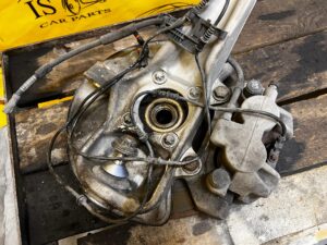 ZWROTNICA TARCZA ZACISK PRZÓD PRAWY MERCEDES GL X166 3.0 CDI