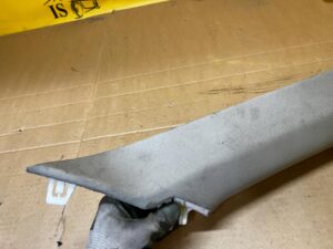 POSZYCIE OSŁONA OBUDOWA SŁUPKA PRZÓD A PRAWY RENAULT KOLEOS II