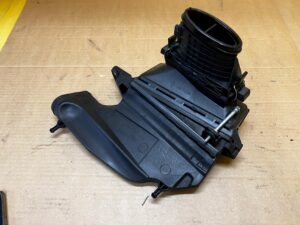 OBUDOWA FILTRA WLOT DOLOT PRZEWÓD POWIETRZA MERCEDES GL X166 3.0 CDI