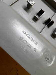 OSŁONA ZAŚLEPKA SZYNY PROWADNICY FOTELA TYŁ 3 RZĄD MERCEDES GL X166 GRAY