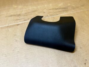 POSZYCIE OSŁONA OBUDOWA SŁUPKA C TYŁ PRAWY PRAWA RENAULT KOLEOS II