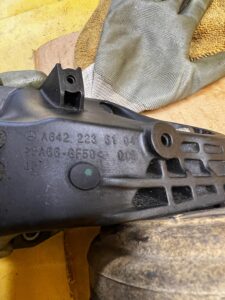 WSPORNIK PODUSZKA MOCOWANIE SILNIKA LEWA LEWY MERCEDES GL X166 3.0 CDI