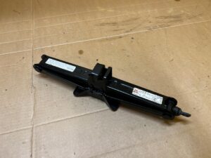 LEWAREK PODNOŚNIK SAMOCHODOWY RENAULT KOLEOS II