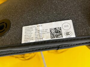 KOMPLET DYWANIKI WYCIERACZKI WELUROWE AUDI A8 D5 LONG EU NOWE OEM