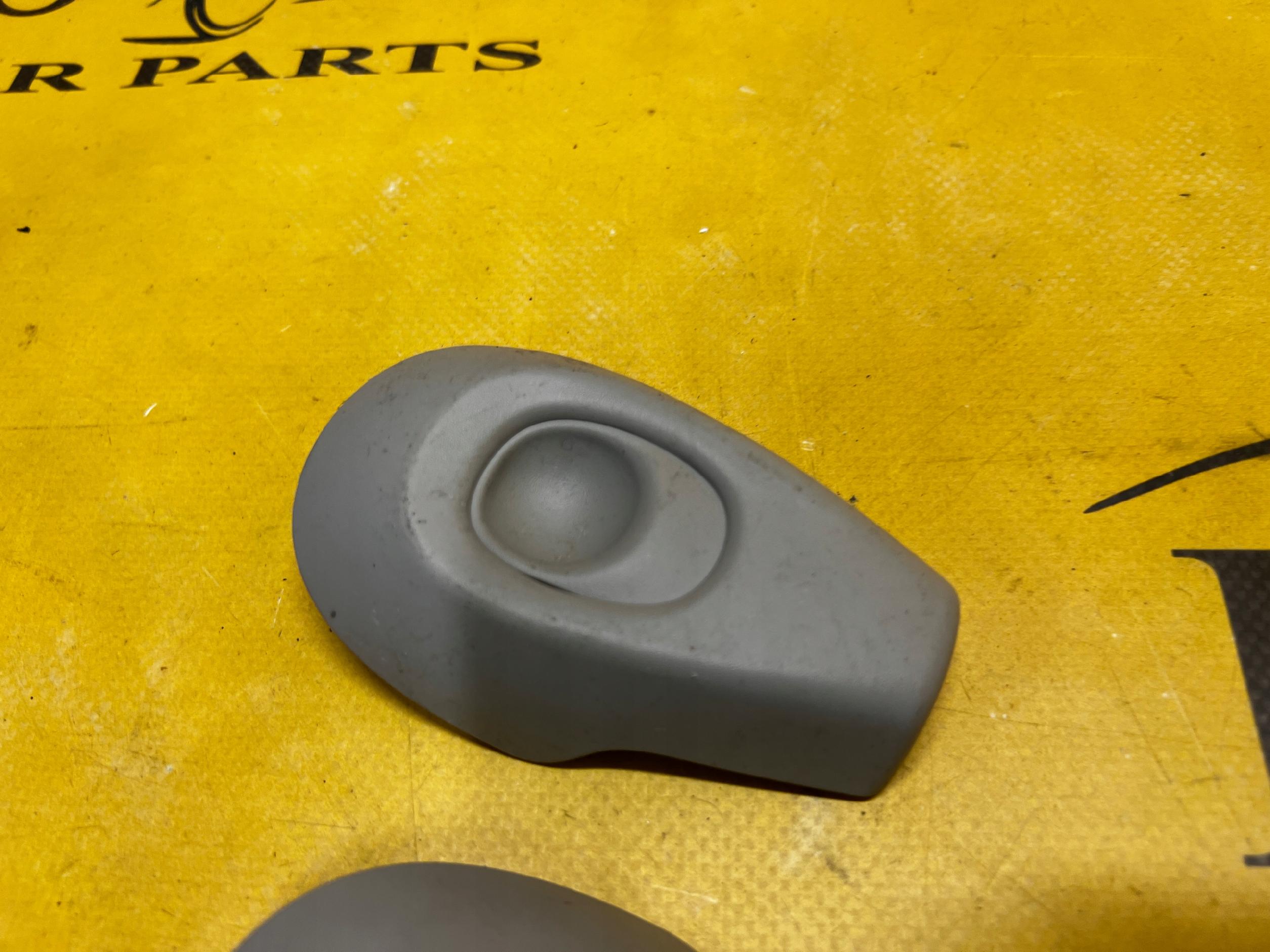 2 X SUWAK REGULACJI WYSOKOŚCI PASA BEZPIECZEŃSTWA RENAULT CLIO IV