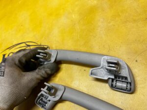 KOMPLET RĄCZKI RĄCZKA UCHWYTY PODSUFITKI RENAULT CLIO IV