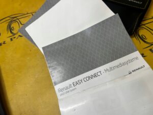 ETUI KSIĄŻKA INSTRUKCJA OBSŁUGI SERWISOWA NIEMCY RENAULT CLIO IV