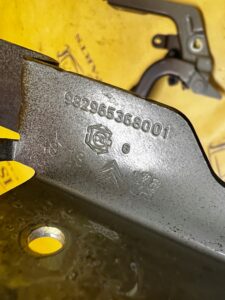 KPL ZAWIASY MASKI POKRYWY SILNIKA PRAWY LEWY CITROEN DS7 CROSSBACK X74 EPB