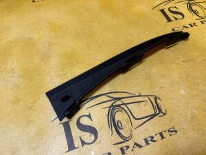 POSZYCIE OBUDOWA OSŁONA SŁUPKA PRZÓD A PRAWY PRAWA AUDI A8 D5