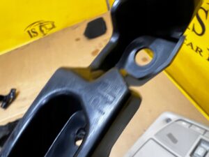 ŚLIZG MOCOWANIE WSPORNIK ZDERZAKA PRZÓD PRAWY RENAULT KOLEOS II