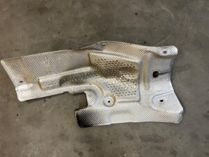 BLACHA OSŁONA TERMICZNA MERCEDES GLS X166