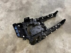 STELAŻ MOCOWANIE TUNELU ŚRODKOWEGO PODŁOKIETNIKA CITROEN DS7 CROSSBACK X74