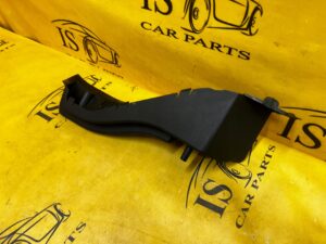 OSŁONA BOCZEK MOCOWANIE PÓŁKI BAGAŻNIKA TYŁ LEWY RENAULT CLIO IV HB