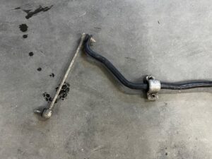 DRĄŻEK STABILIZATOR PRZÓD ŁĄCZNIKI CITROEN DS7 CROSSBACK X74 2.0 BLUE HDI