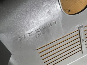 OSŁONA OBUDOWA LUSTERKA WEWNĘTRZNEGO WSTECZNEGO MERCEDES GL X166 GRAY