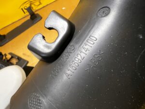 OSŁONA ZAŚLEPKA PROWADNICY FOTELA KANAPY TYŁ LEWY MERCEDES GL X166