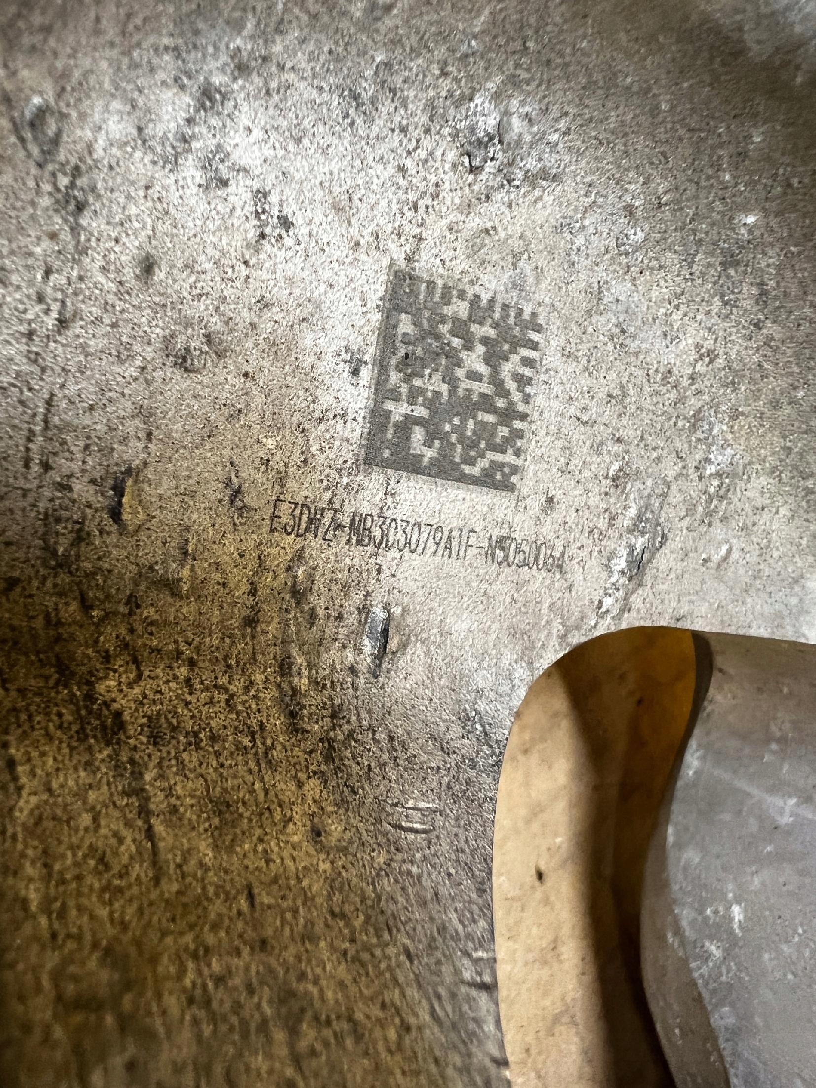 NOWY WAHACZ DOLNY PRZÓD LEWY FORD BRONCO 21-