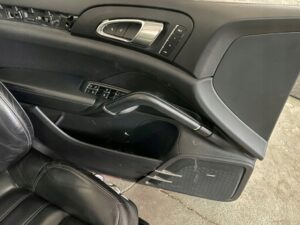 WNĘTRZE FOTELE SKÓRA TUNEL ŚRODKOWY BOCZKI BOSE PORSCHE CAYENNE II 7P5 92A