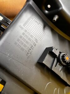 ŁADOWARKA INDUKCYJNA TELEFONU SCHOWEK PÓŁKA SKÓRA CITROEN DS7 CROSSBACK X74