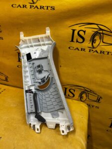 POSZYCIE OSŁONA SŁUPKA ŚRODKOWEGO B PRAWY PRAWA AUDI A8 D5 2TG