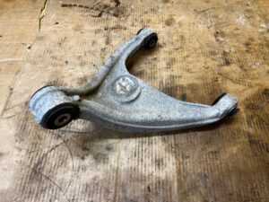 WAHACZ TYŁ TYLNY PRAWY CITROEN DS7 CROSSBACK X74