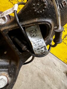 NOWA ZWROTNICA PIASTA PRZÓD LEWY FORD BRONCO 2.7 V6 ECOBOOST 21-