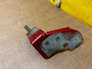 WSPORNIK MOCOWANIE BŁOTNIKA PASA PRZÓD PRAWY RENAULT CLIO IV TENNP