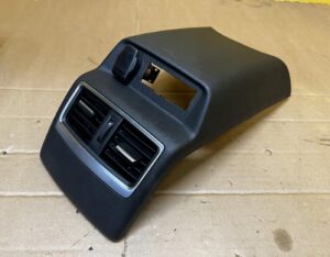 OSŁONA ZAŚLEPKA TUNELU KRATKA NAWIEWU TYLNA TYŁ RENAULT KOLEOS II