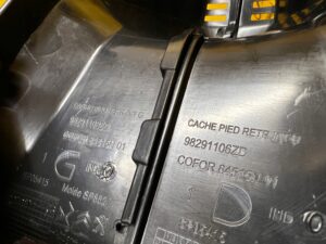 OSŁONA OBUDOWA LUSTERKA WSTECZNEGO WEWNĘTRZNEGO CITROEN DS7 CROSSBACK X74