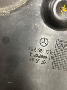 PŁYTA OSŁONA PODŁOGA PODWOZIA ZBIORNIKA ADBLUE MERCEDES GL X166 3.0 CDI