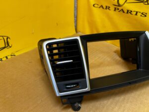 KRATKA KRATKI NAWIEWU ŚRODKOWA DESKI KONSOLI MERCEDES GL X166