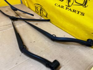 KOMPLET RAMIONA WYCIERACZKI PRZÓD RENAULT KOLEOS II EU