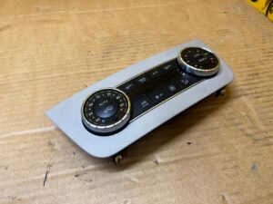 PANEL PRZEŁĄCZNIK NAWIEWU KLIMATYZACJI PRZÓD MERCEDES GL X166 USA GRAY