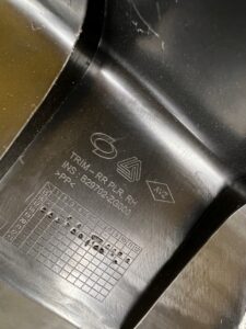 POSZYCIE OSŁONA OBUDOWA SŁUPKA C TYŁ PRAWY PRAWA RENAULT KOLEOS II