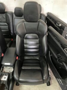 WNĘTRZE FOTELE SKÓRA TUNEL ŚRODKOWY BOCZKI BOSE PORSCHE CAYENNE II 7P5 92A