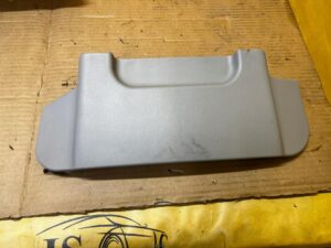 OSŁONA ZAŚLEPKA SZYNY PROWADNICY FOTELA TYŁ 3 RZĄD MERCEDES GL X166 GRAY