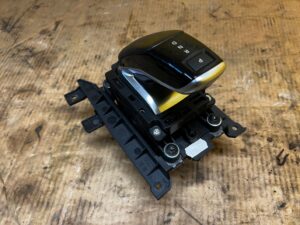 WYBIERAK LEWAREK GAŁKA ZMIANY BIEGÓW AUTOMAT CITROEN DS7 CROSSBACK X74