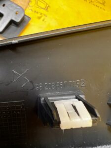 OSŁONA ZAŚLEPKA KONSOLI DESKI LEWA CITROEN DS7 CROSSBACK X74