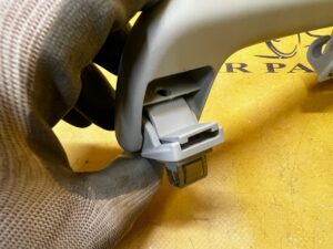 KOMPLET RĄCZKI RĄCZKA UCHWYTY PODSUFITKI AUDI A8 D5