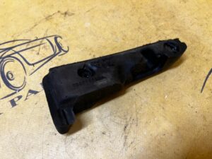 GĄBKA WYGŁUSZENIE OSŁONA PODSZYBIA PRAWA CITROEN DS7 CROSSBACK X74