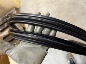 USZCZELKA DRZWI TYŁ LEWA PRAWA CITROEN DS7 CROSSBACK X74