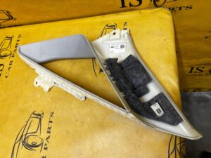 POSZYCIE OSŁONA OBUDOWA SŁUPKA C TYŁ LEWY AUDI A8 D5 LONG 2TG