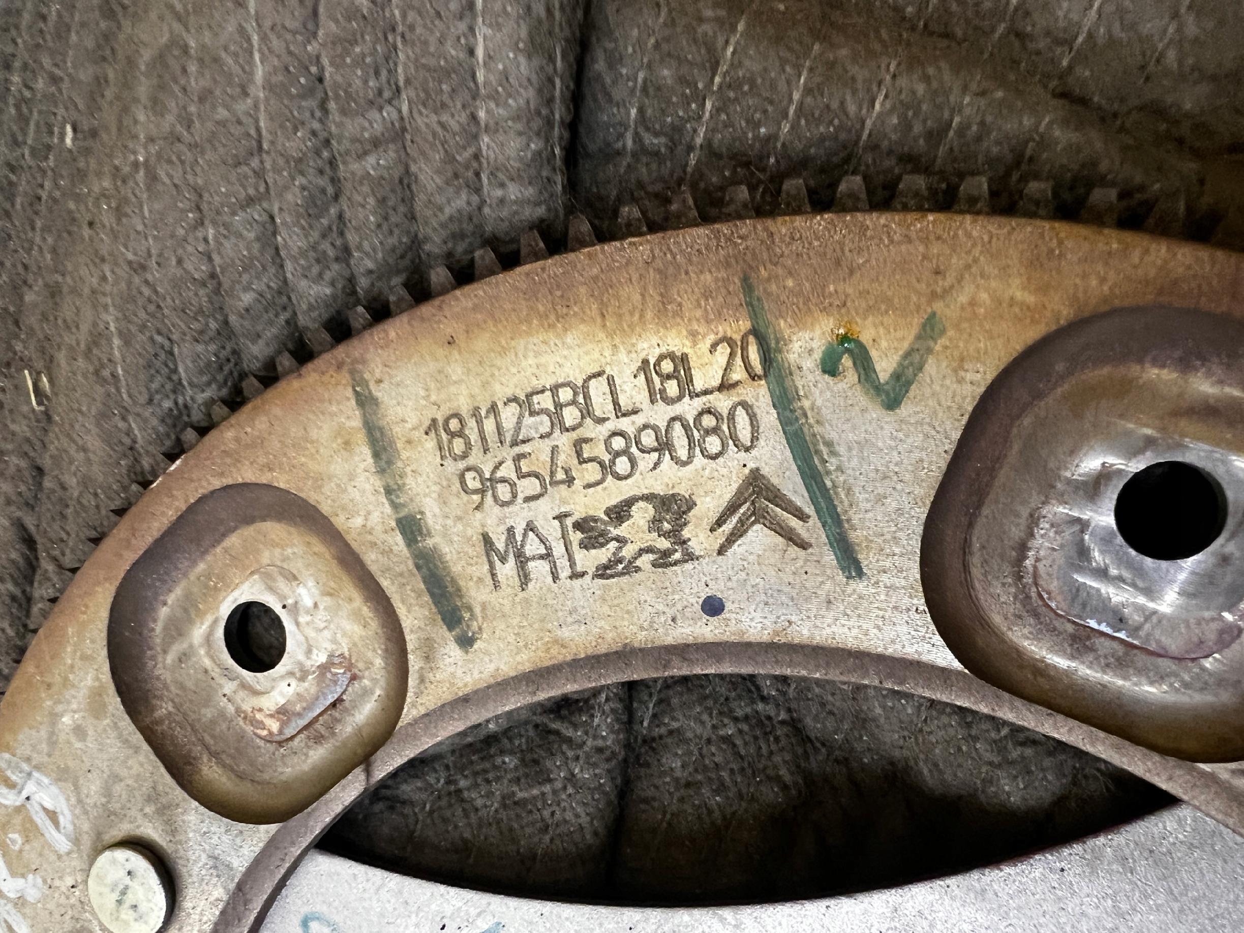 KOŁO ZAMACHOWE CITROEN DS7 CROSSBACK X74 2.0 BLUE HDI