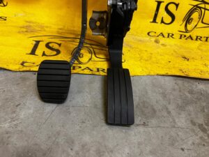 KOMPLET PEDAŁ POTENCJOMETR GAZU HAMULCA SPRZĘGŁA RENAULT CLIO IV EU