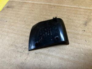 OSŁONA ZAŚLEPKA MASKOWNICA BAGAŻNIKA LEWA AUDI A8 D5