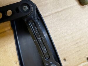 KOMPLET RAMIONA WYCIERACZKI PRZÓD MERCEDES GL X166 LHD