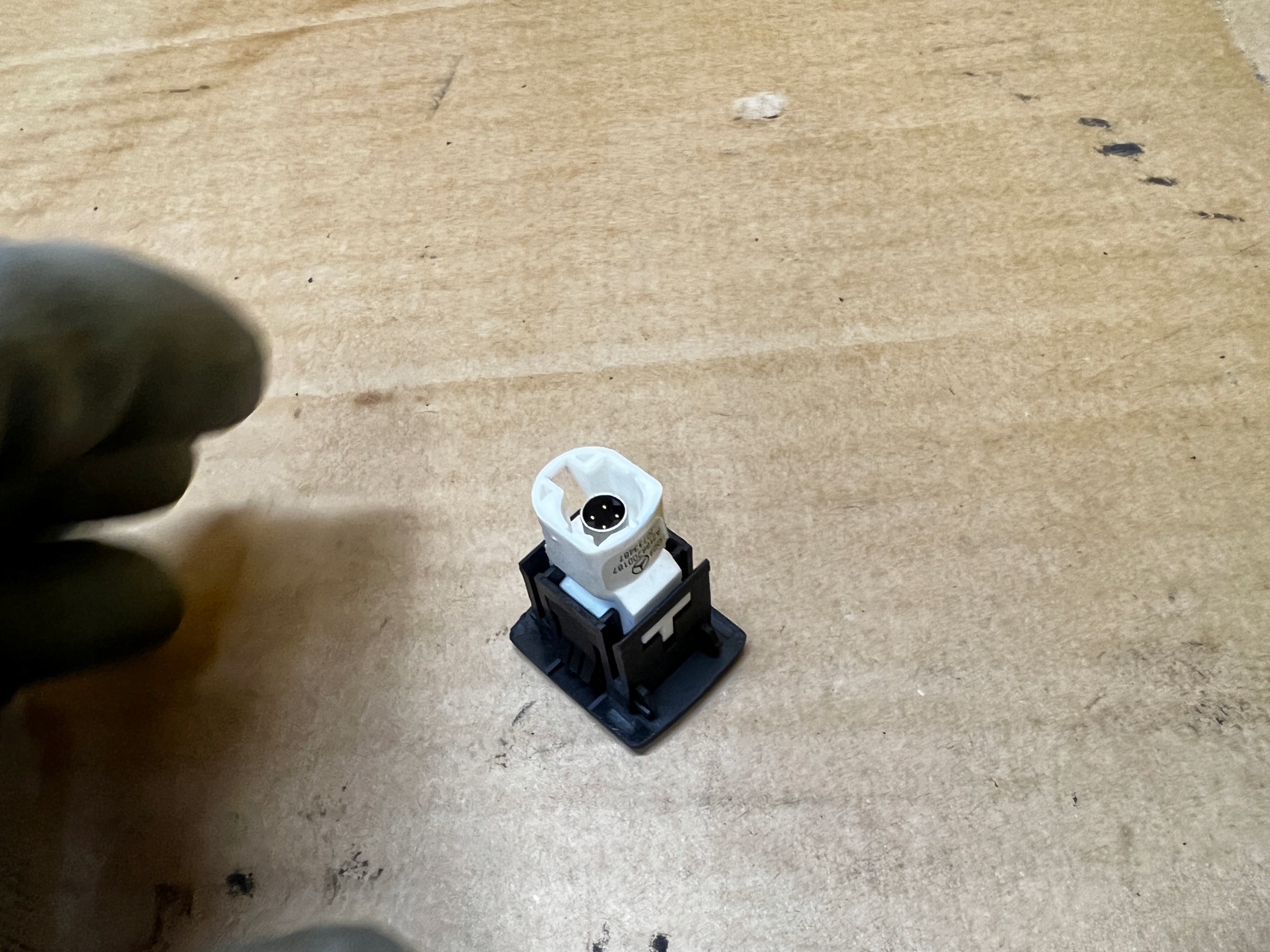 GNIAZDO USB PORT ŁADOWARKA MERCEDES GL X166